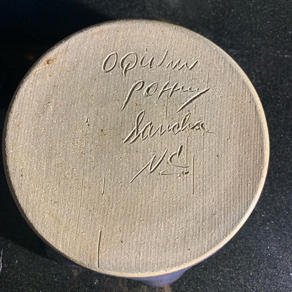 Sandra O'Quinn Apple Pottery Bowl - Picture 2 of 2